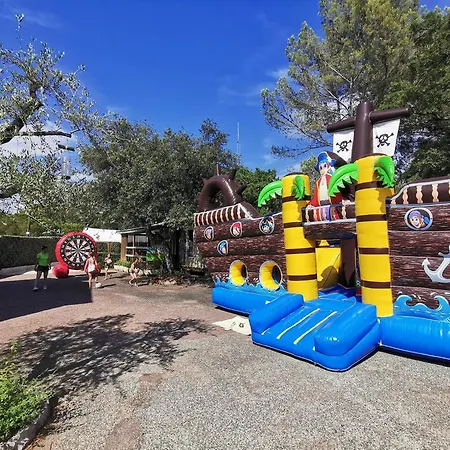 Cotes D'azur - 6p Campsitechalet - France - *